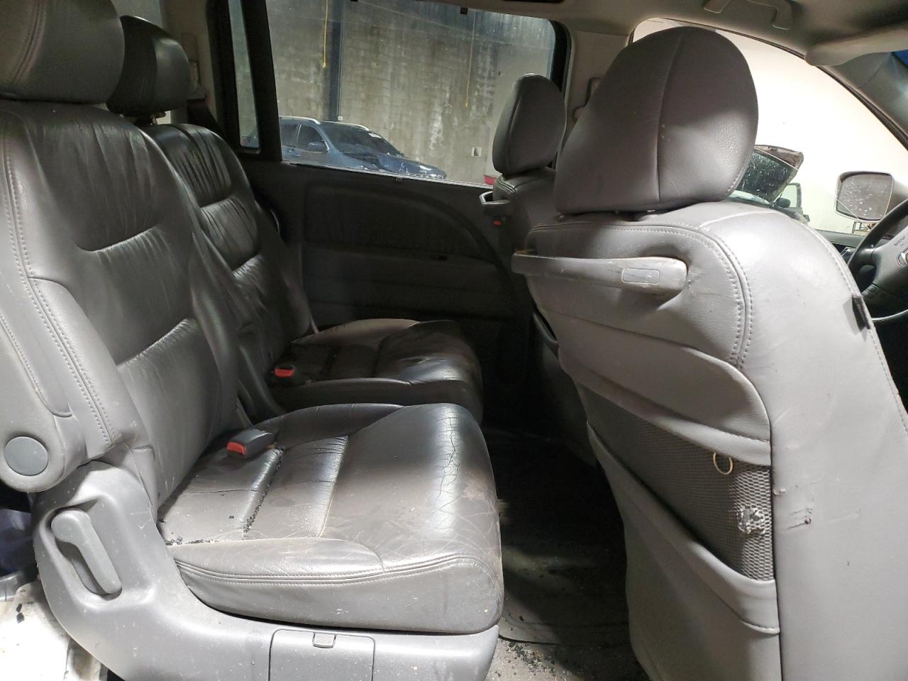 2005 Honda Odyssey - Image 11