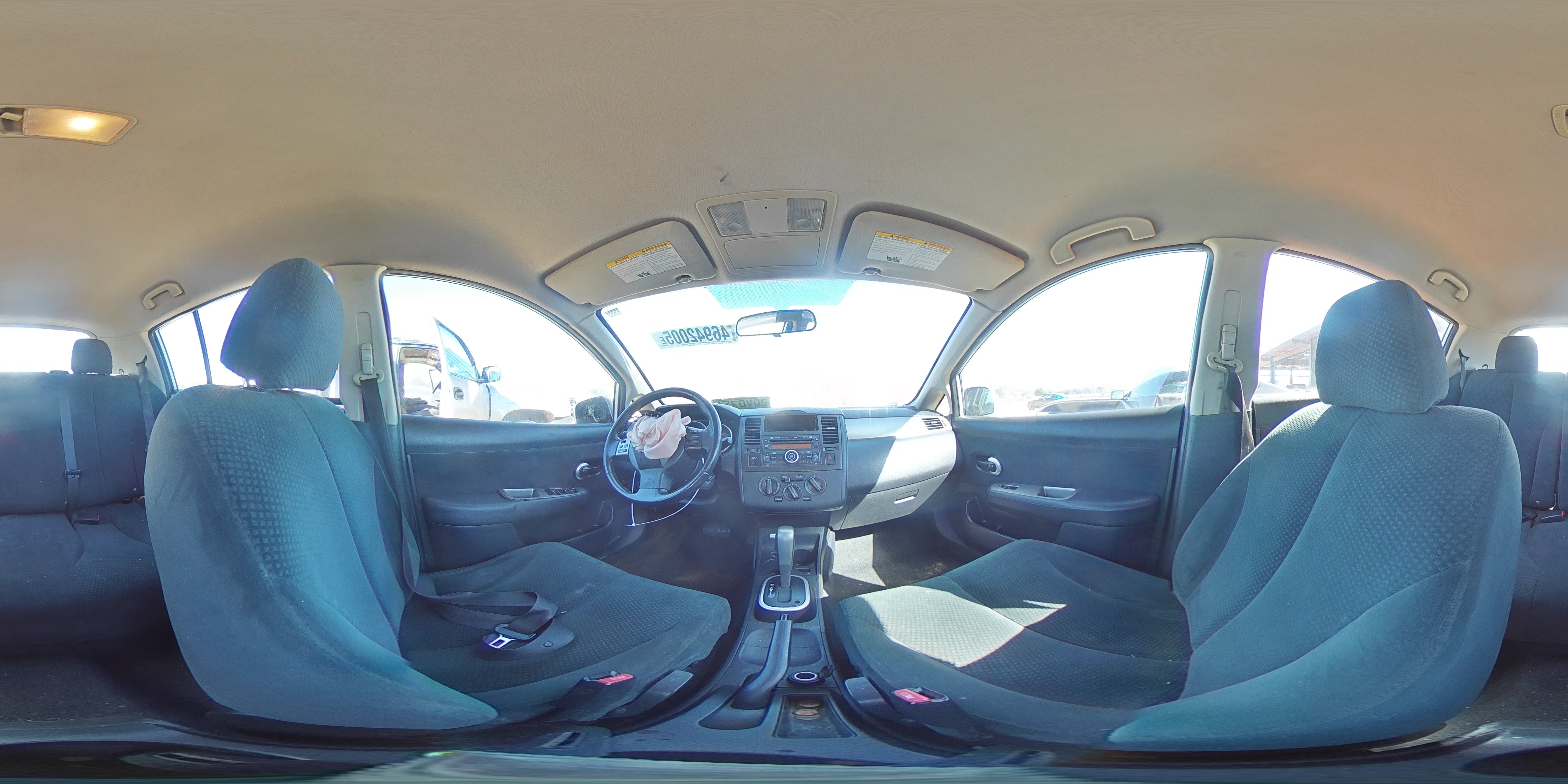2012 Nissan Versa - Image 13