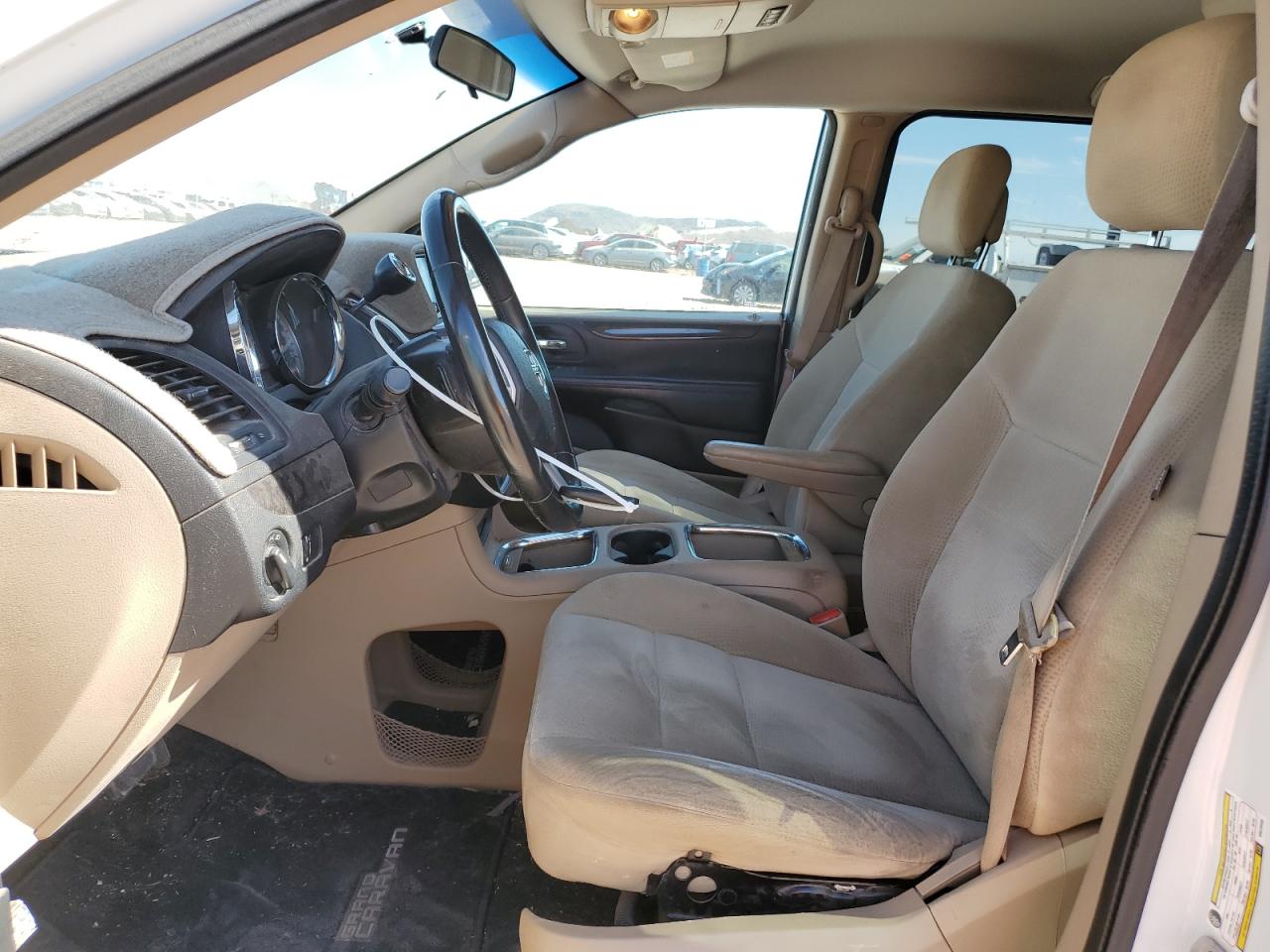 2016 Dodge Caravan - Image 7