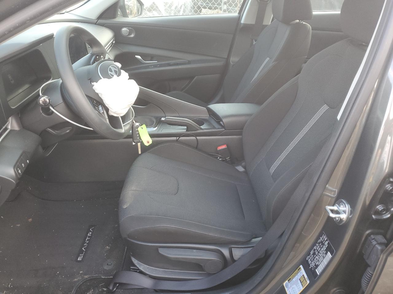 2024 Hyundai Elantra - Image 7
