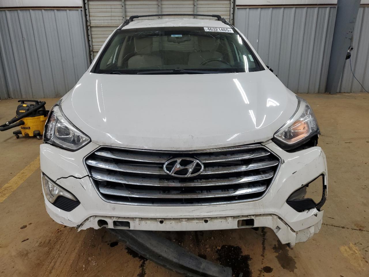 2014 Hyundai Santa Fe - Image 5