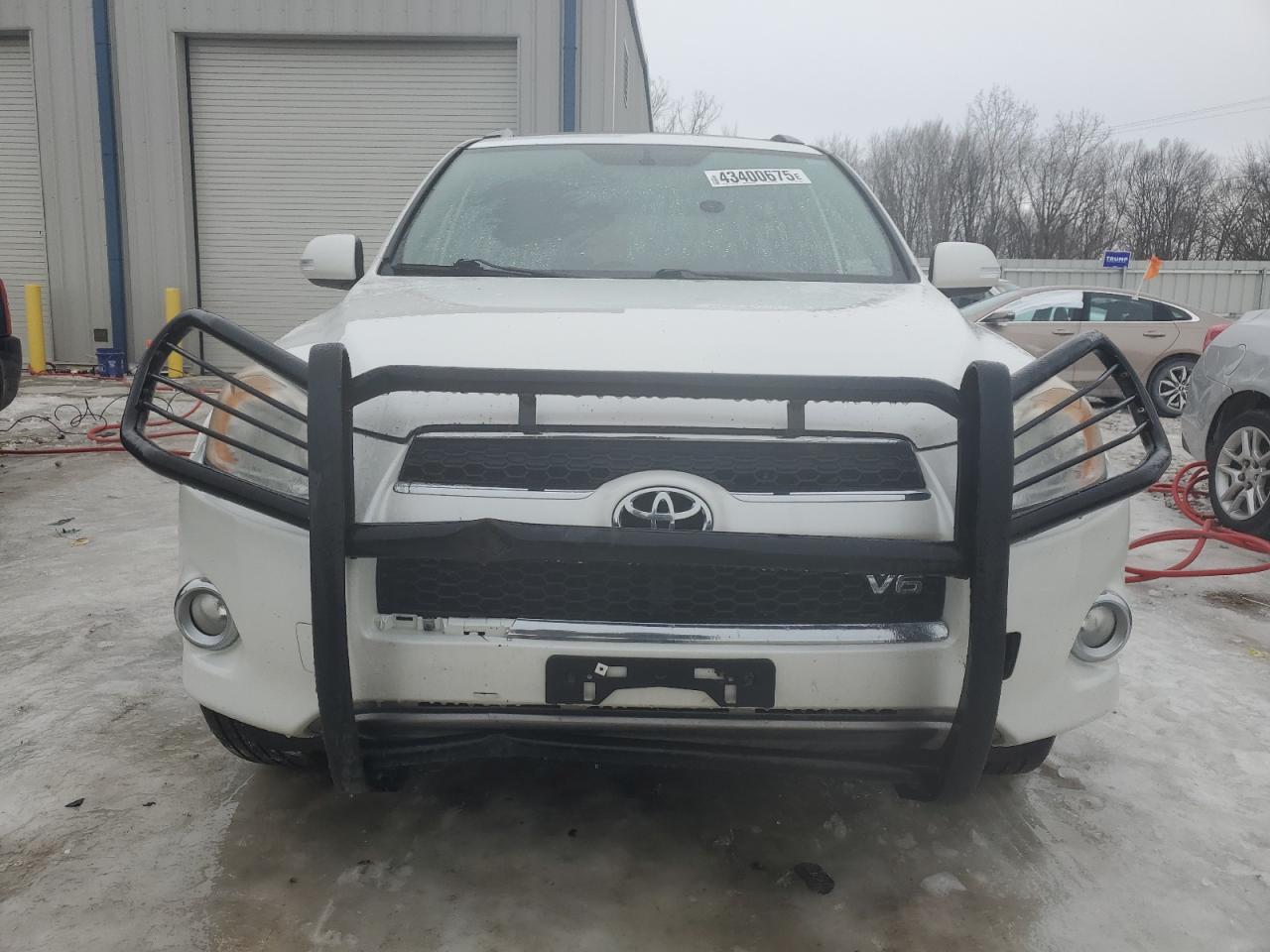 2010 Toyota RAV 4 - Image 5