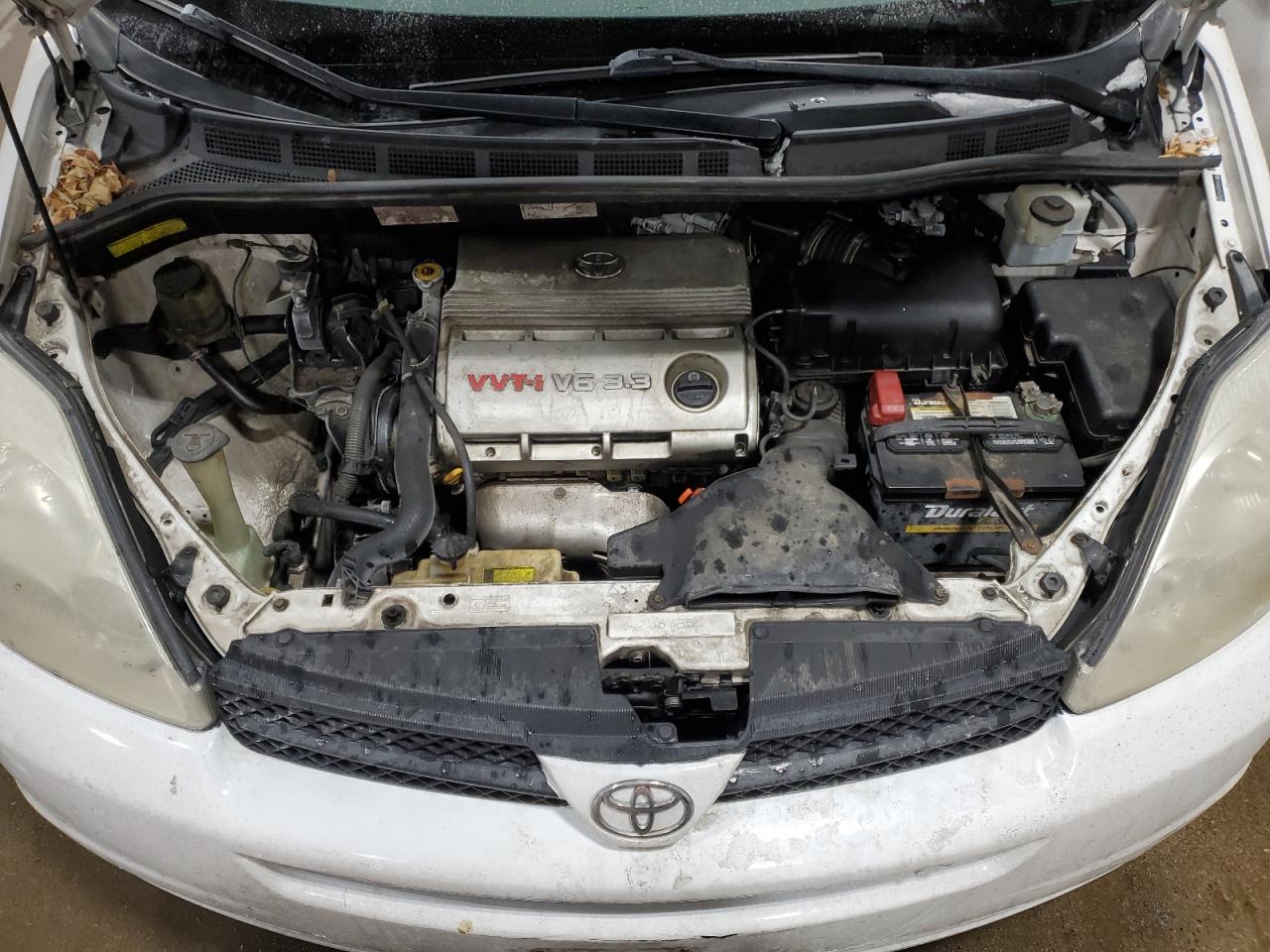 2005 Toyota Sienna - Image 14