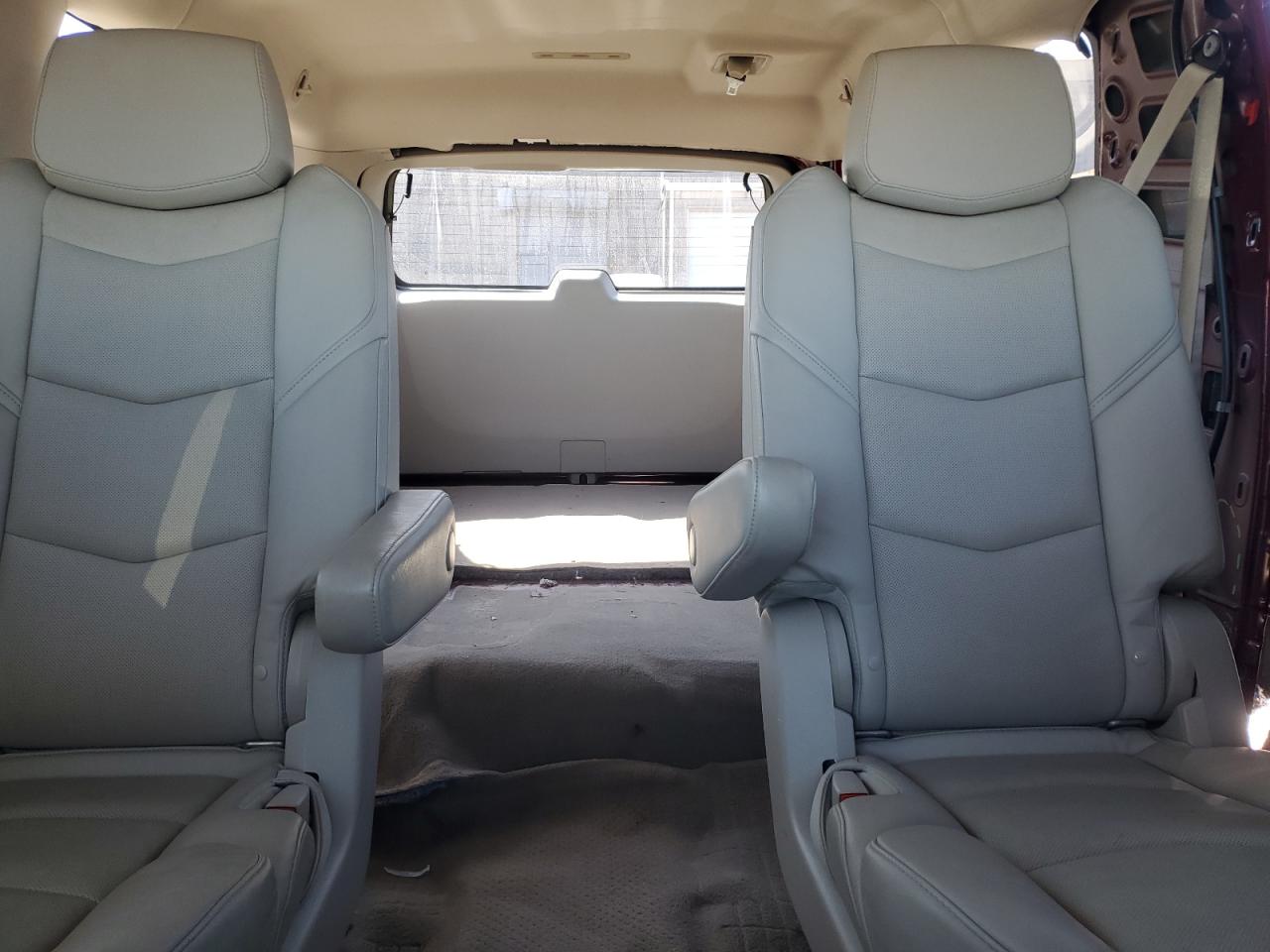 2016 Cadillac Escalade - Image 10