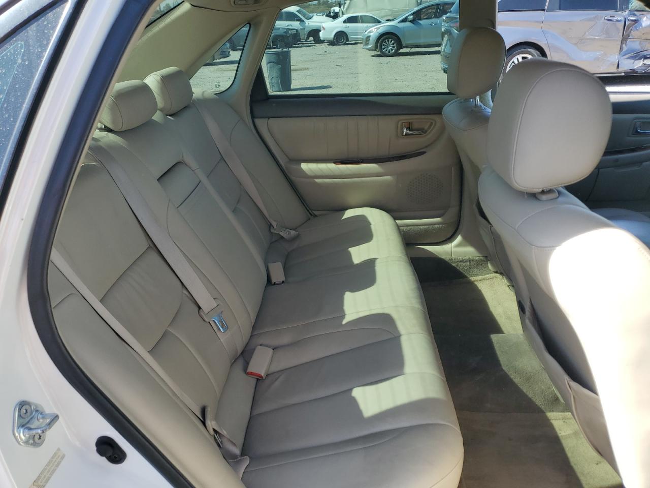 2003 Toyota Avalon - Image 11