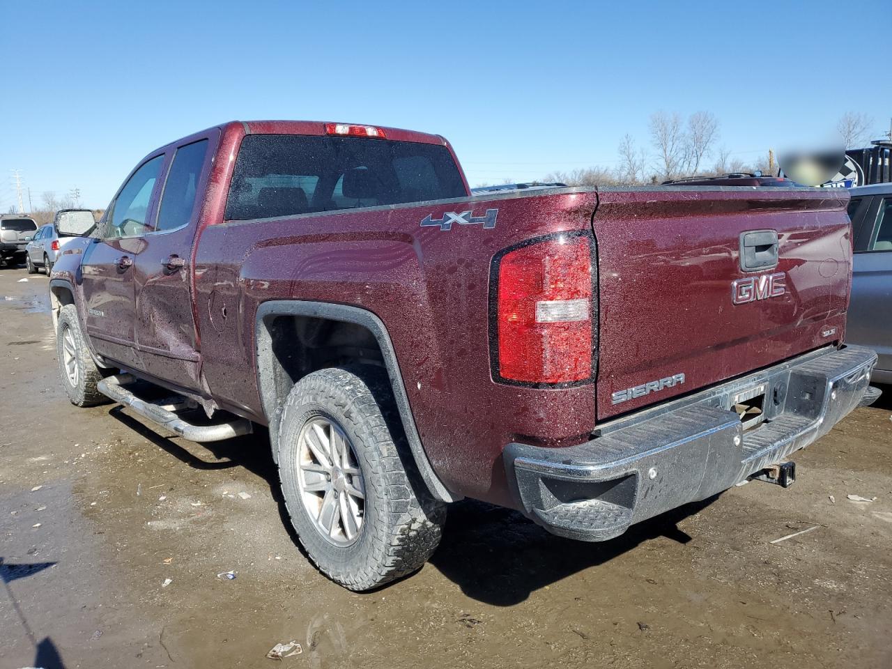 2014 GMC Sierra - Image 2