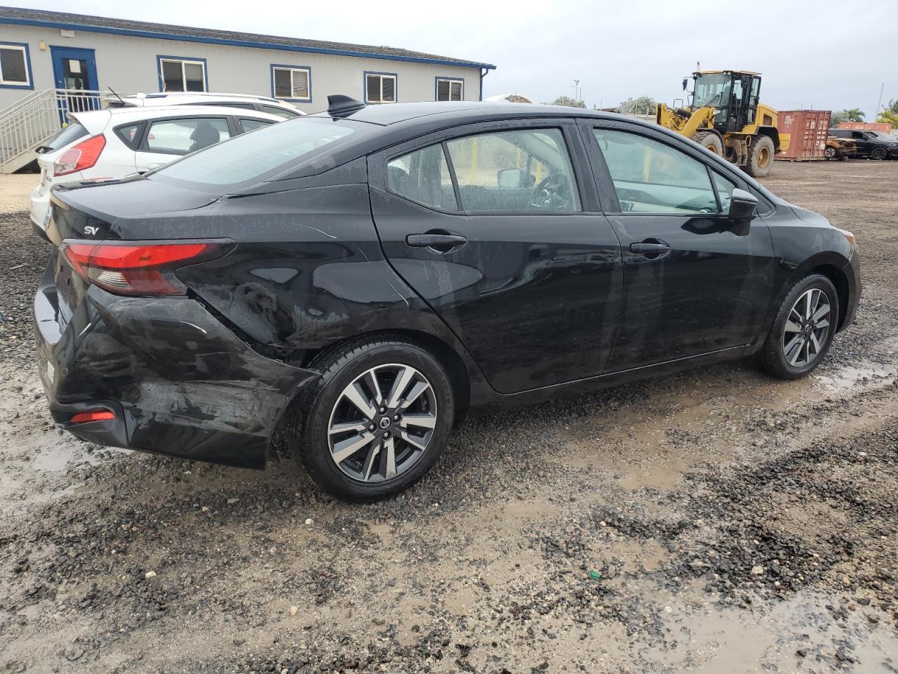 2021 Nissan Versa - Image 3