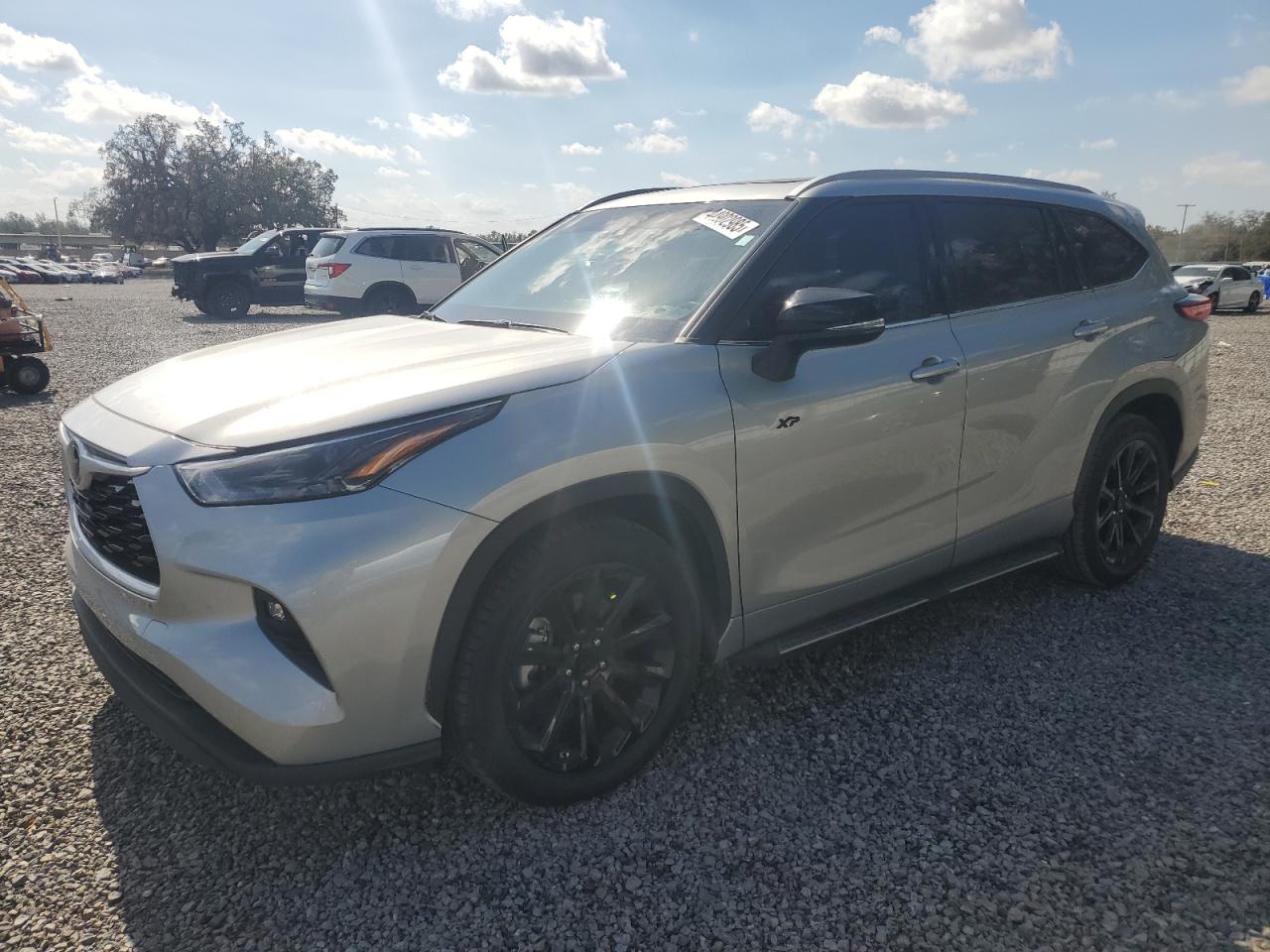 2022 Toyota Highlander - Image 1