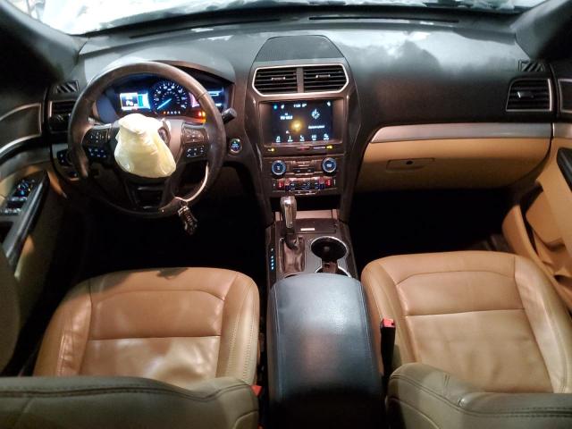 Parquets FORD EXPLORER 2017 Biały