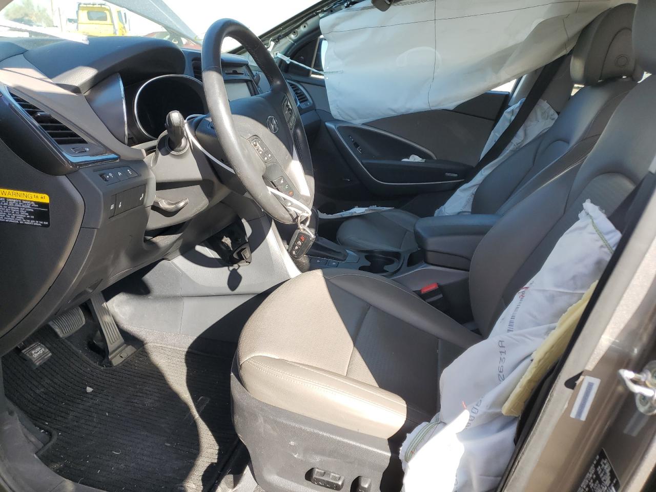 2015 Hyundai Santa Fe - Image 7