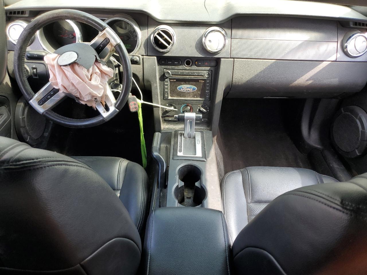 2007 Ford Mustang - Image 8