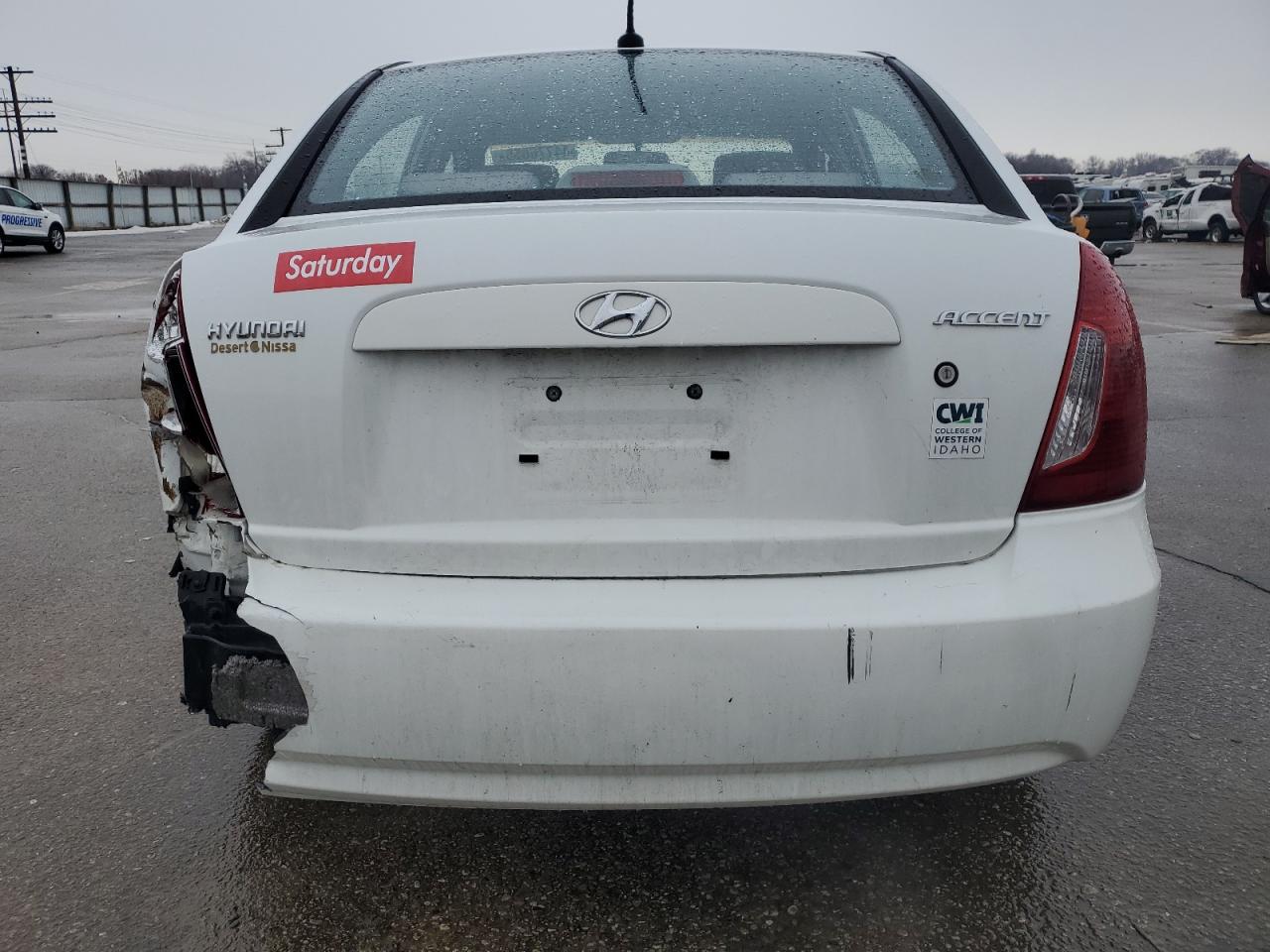 2010 Hyundai Accent - Image 6