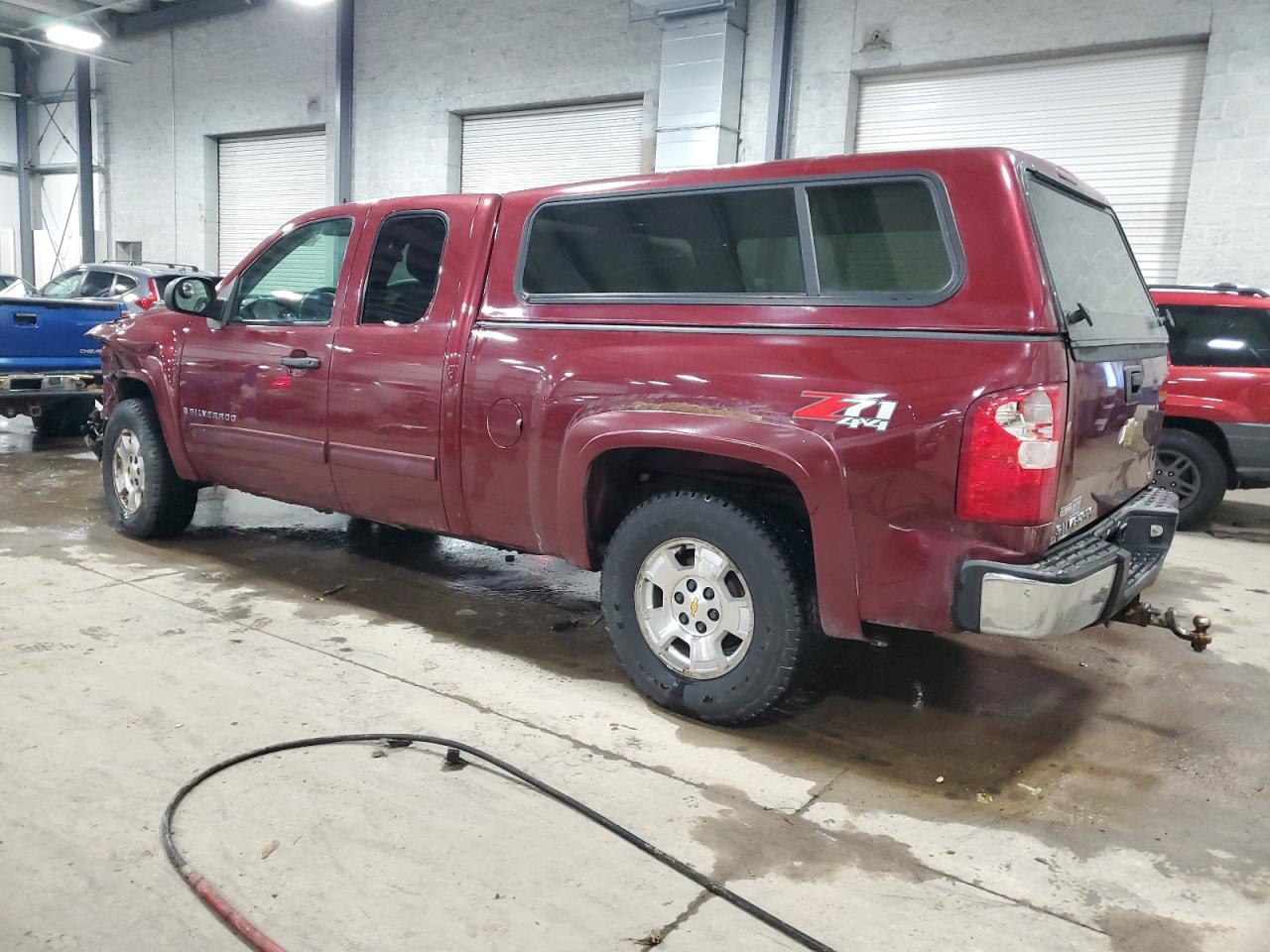 2009 Chevrolet Silverado - Image 2