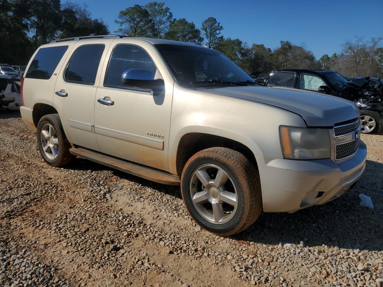 2010 Chevrolet Tahoe - Image 4