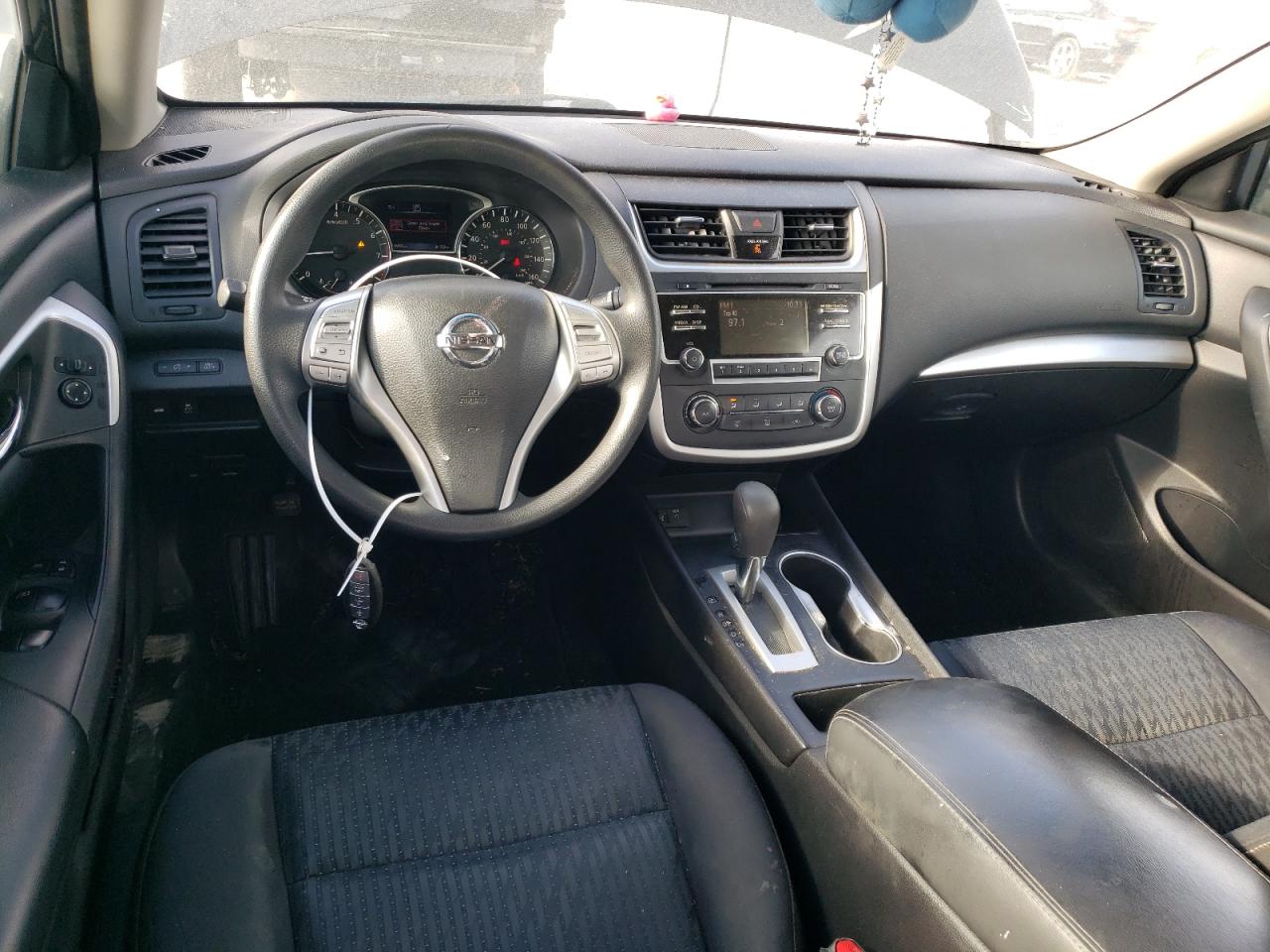 2016 Nissan Altima - Image 8