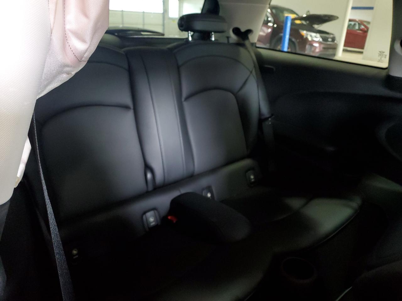 2015 MINI Cooper - Image 11