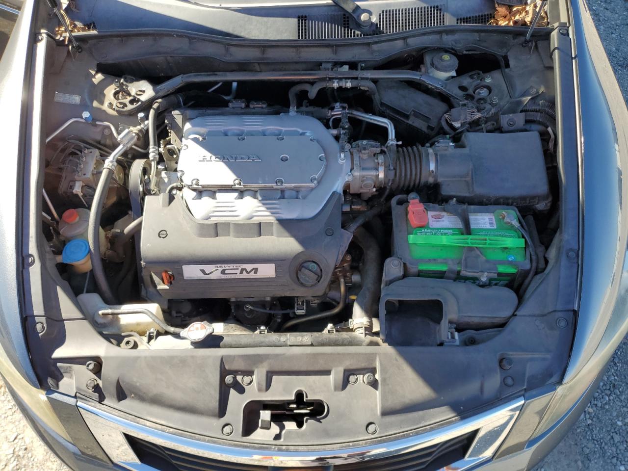 2009 Honda Accord - Image 11