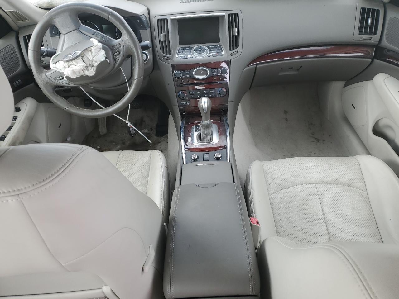 2012 Infiniti G - Image 8