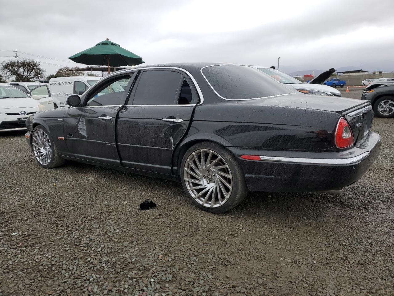 2004 Jaguar XJ - Image 2