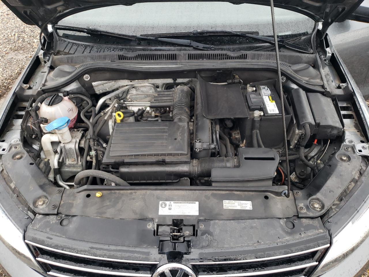 2017 Volkswagen Jetta - Image 11