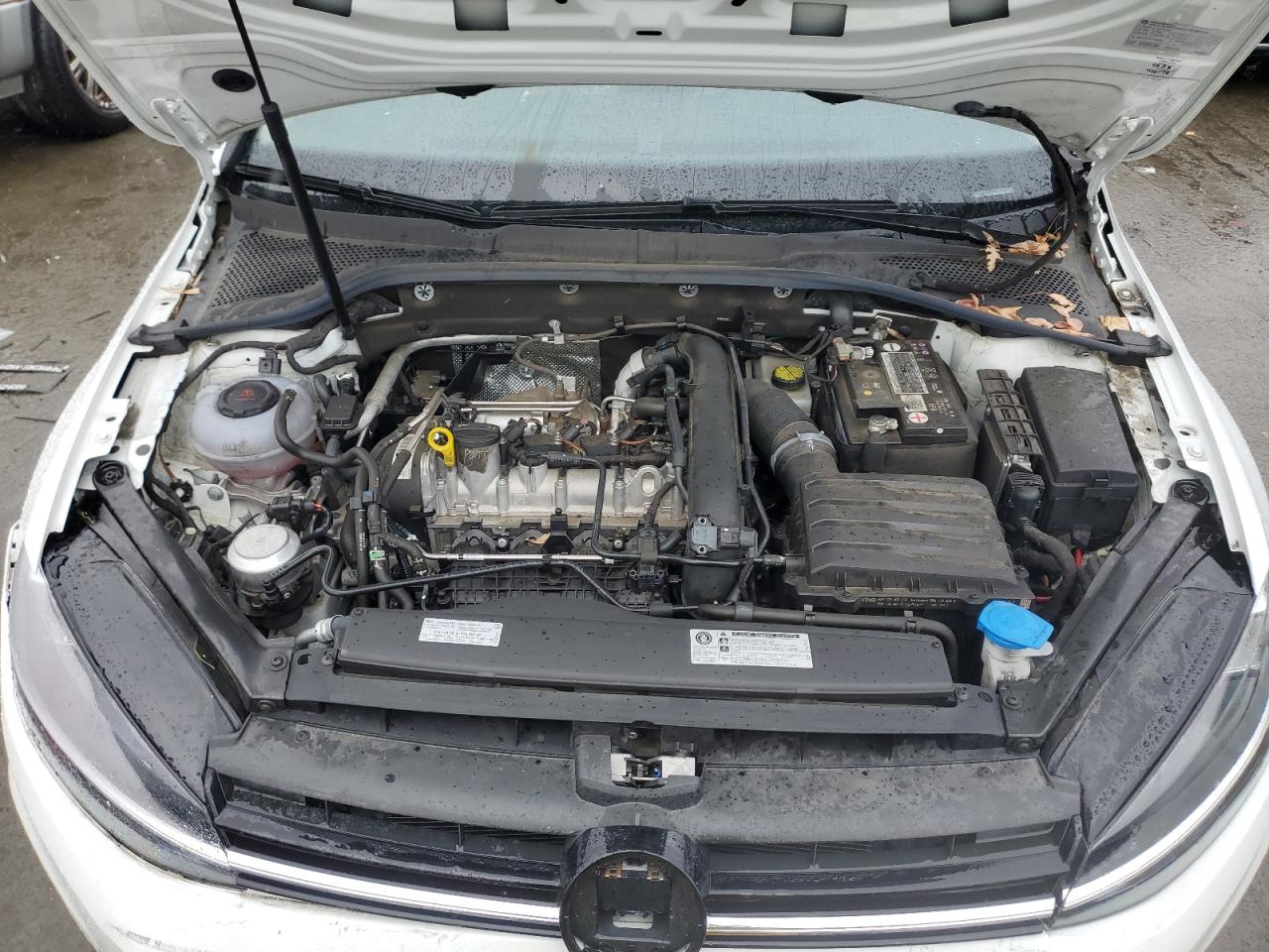 2019 Volkswagen Golf - Image 11