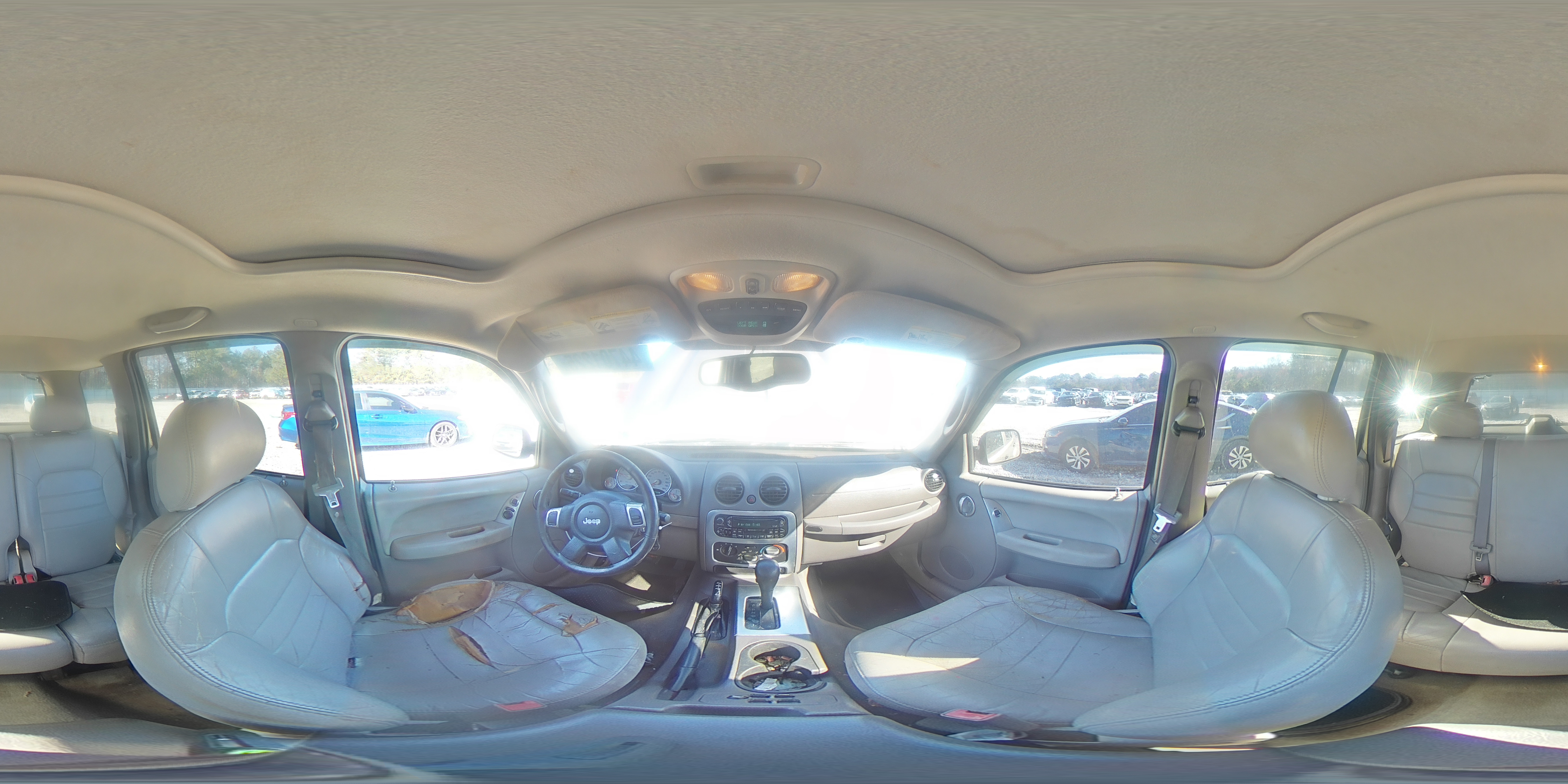 2004 Jeep Liberty (North America) - Image 12