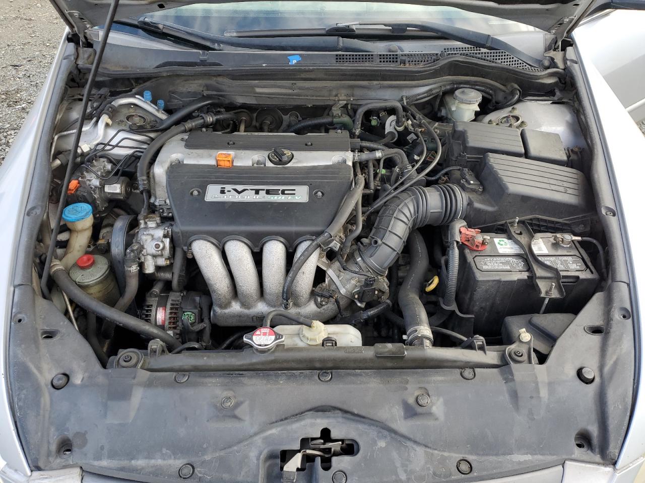 2005 Honda Accord - Image 12
