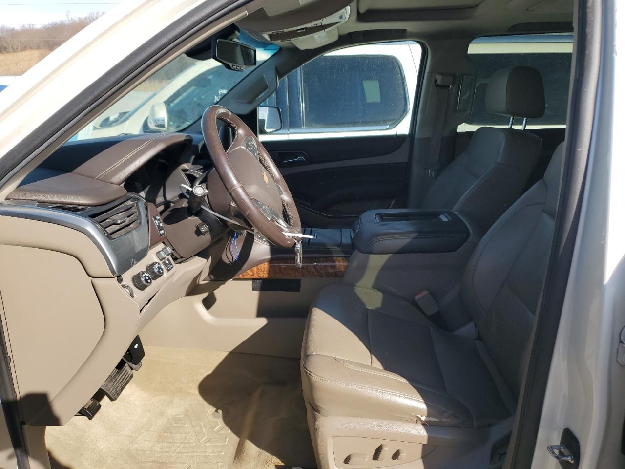 2015 Chevrolet Suburban - Image 7