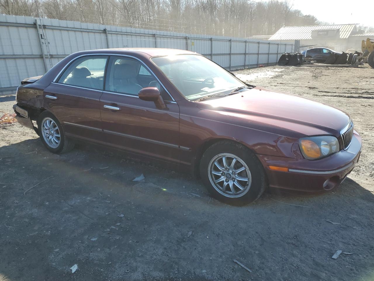 2002 Hyundai Grandeur - Image 4