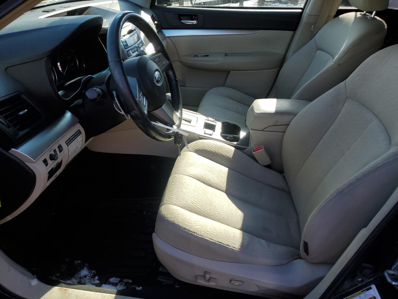 2010 Subaru Outback - Image 7