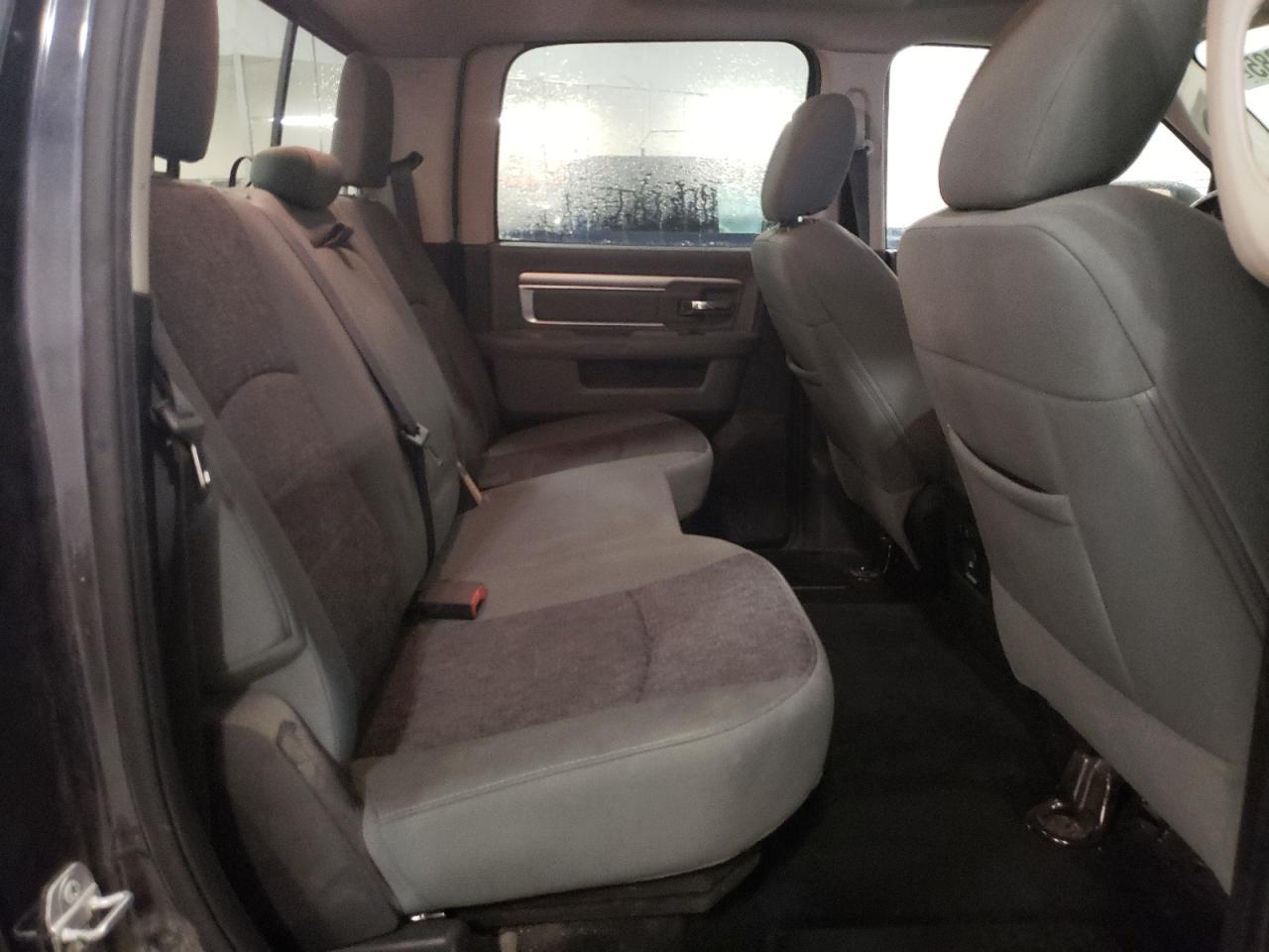 2015 RAM 1500 - Image 10