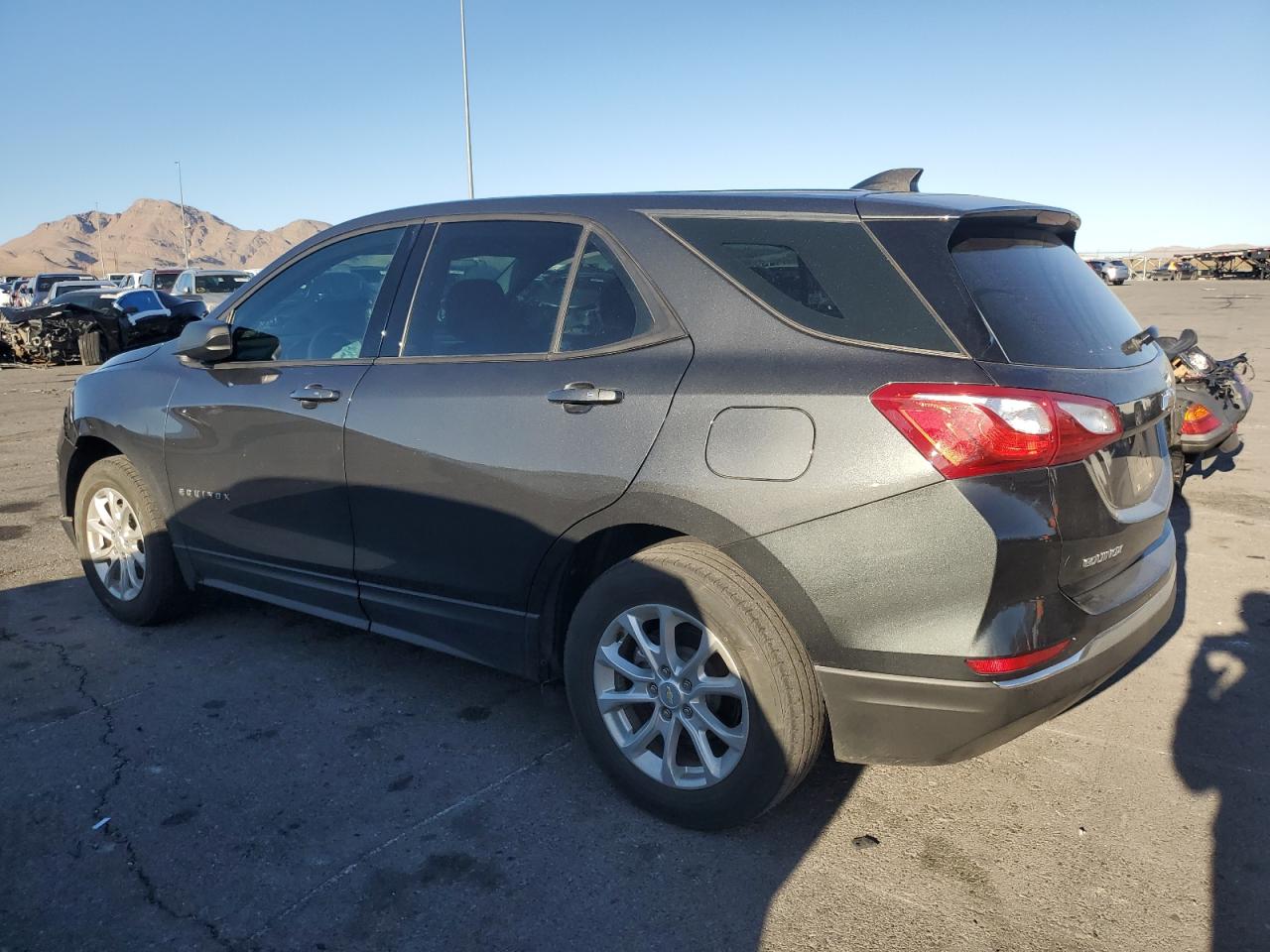 2018 Chevrolet Equinox - Image 2