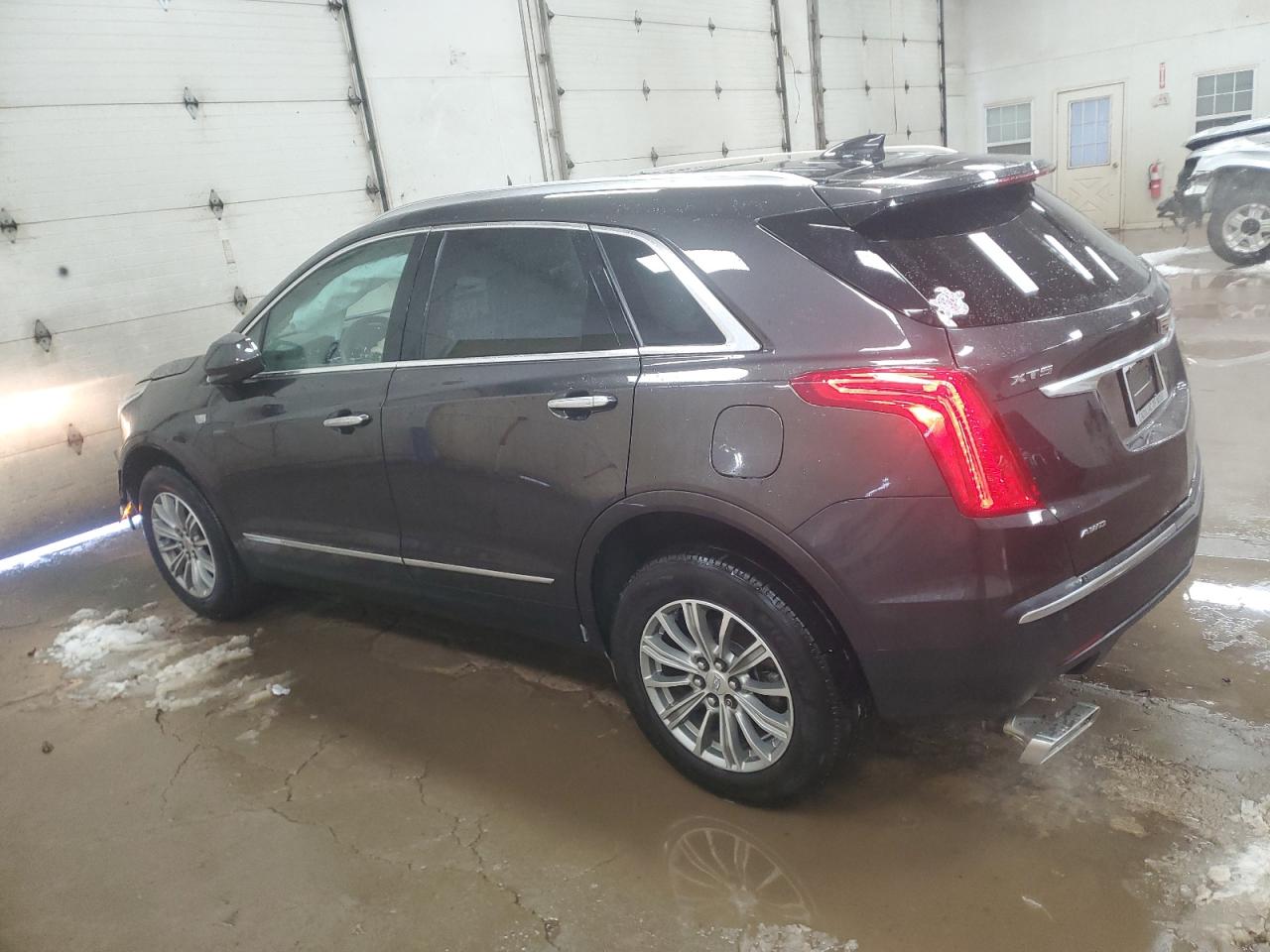 2018 Cadillac XT5 - Image 2