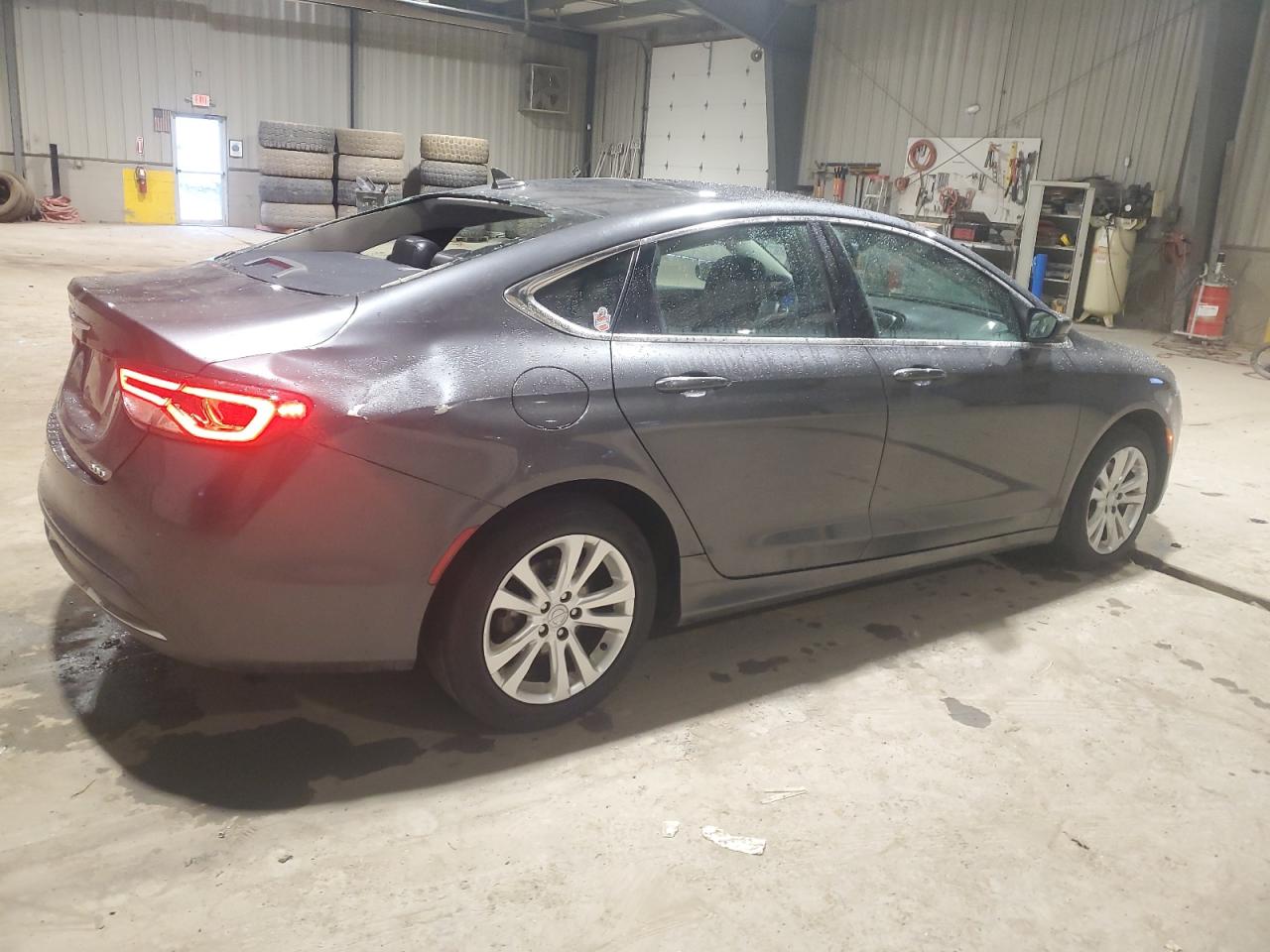 2017 Chrysler 200 - Image 3