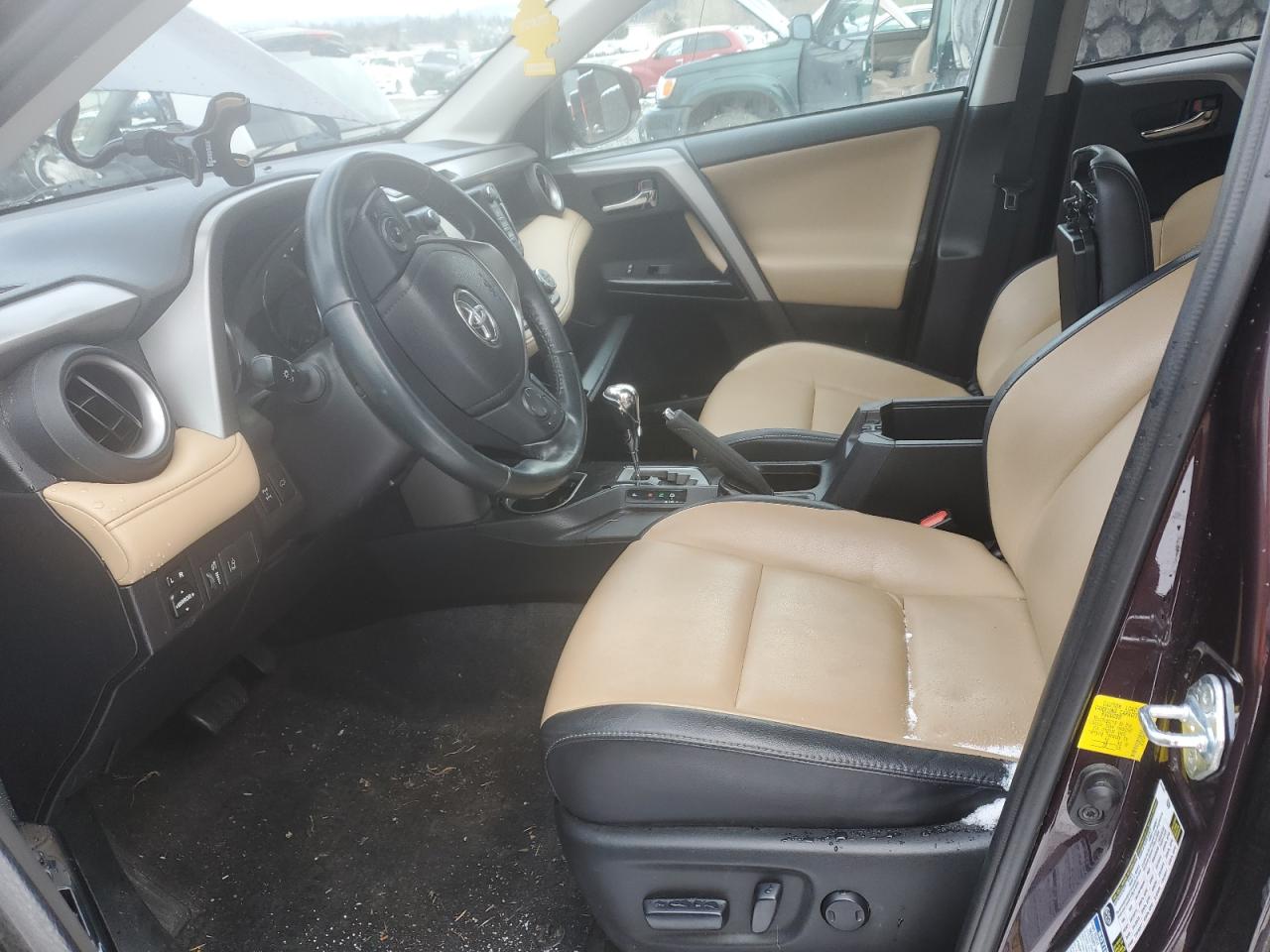2016 Toyota RAV 4 - Image 7