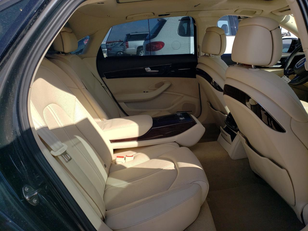 2014 Audi A8 - Image 10