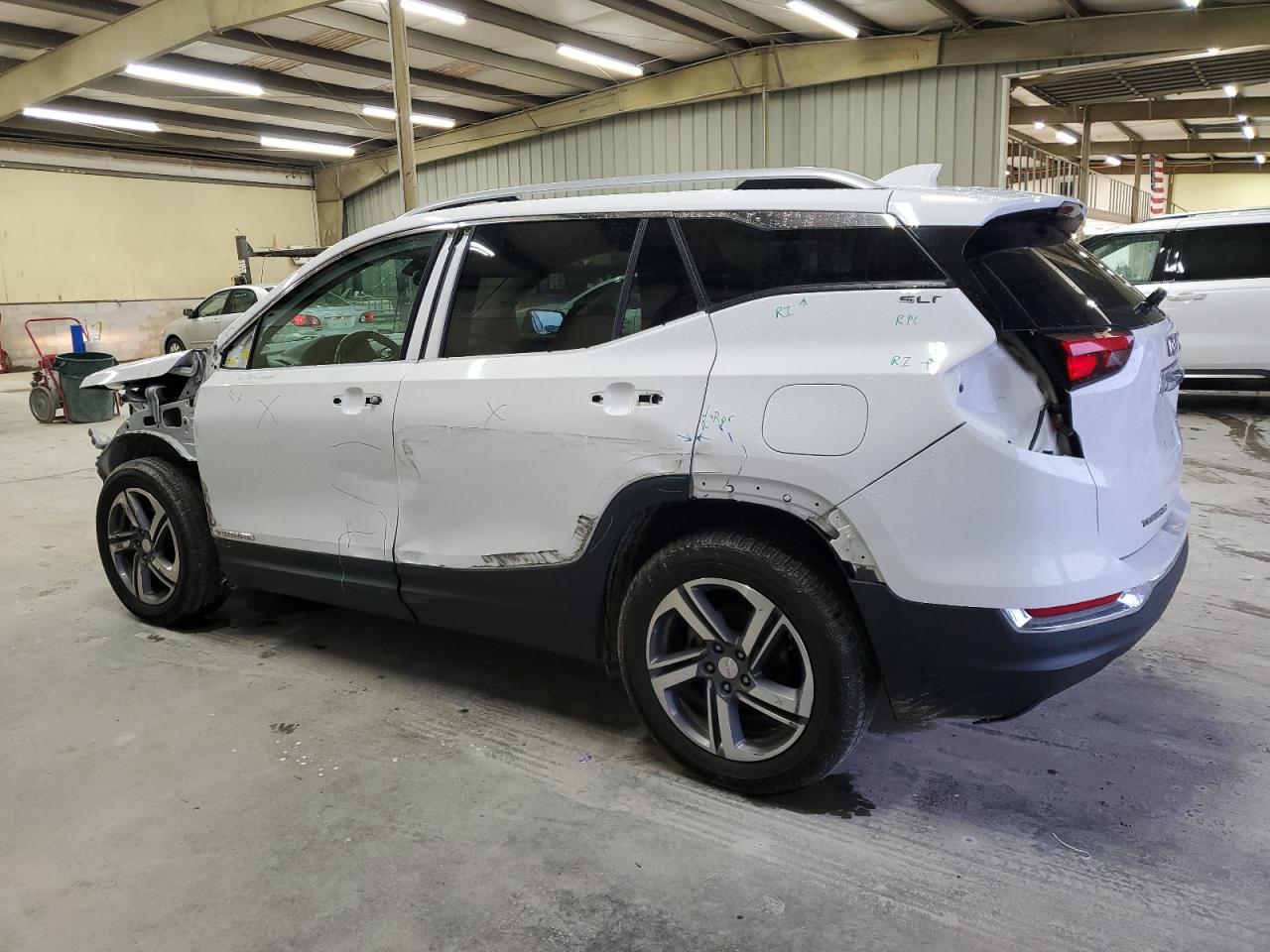 2019 GMC Terrain - Image 2