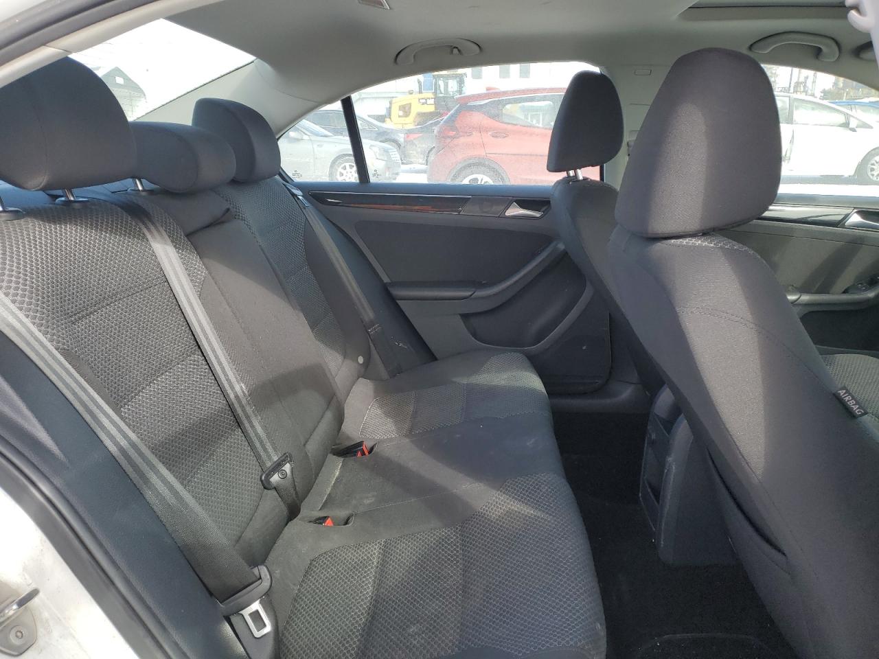 2016 Volkswagen Jetta - Image 10