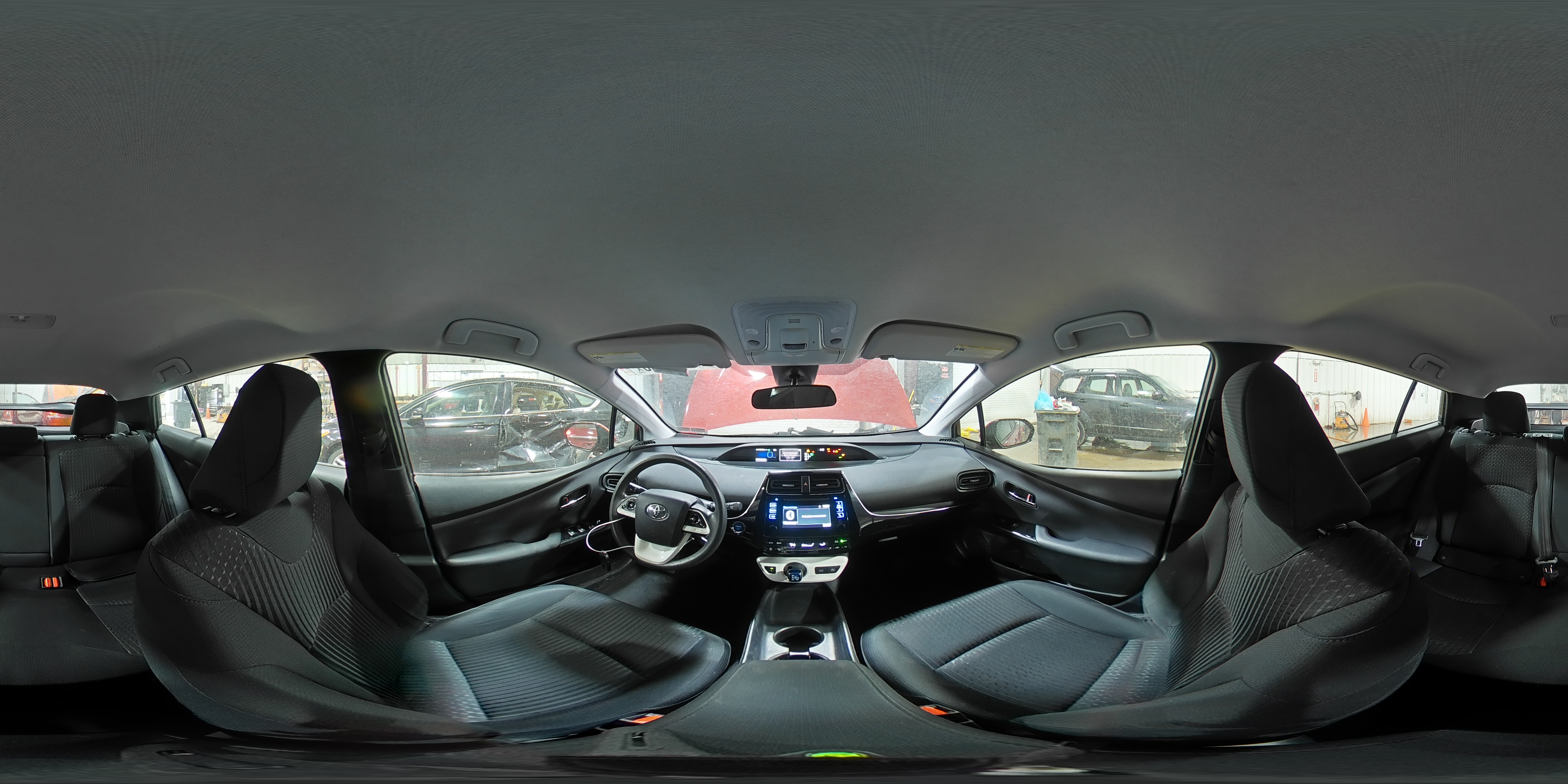 2018 Toyota Prius - Image 14