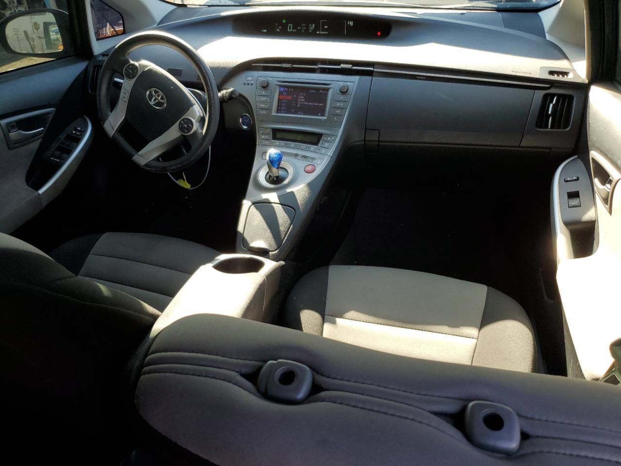 2014 Toyota Prius - Image 8