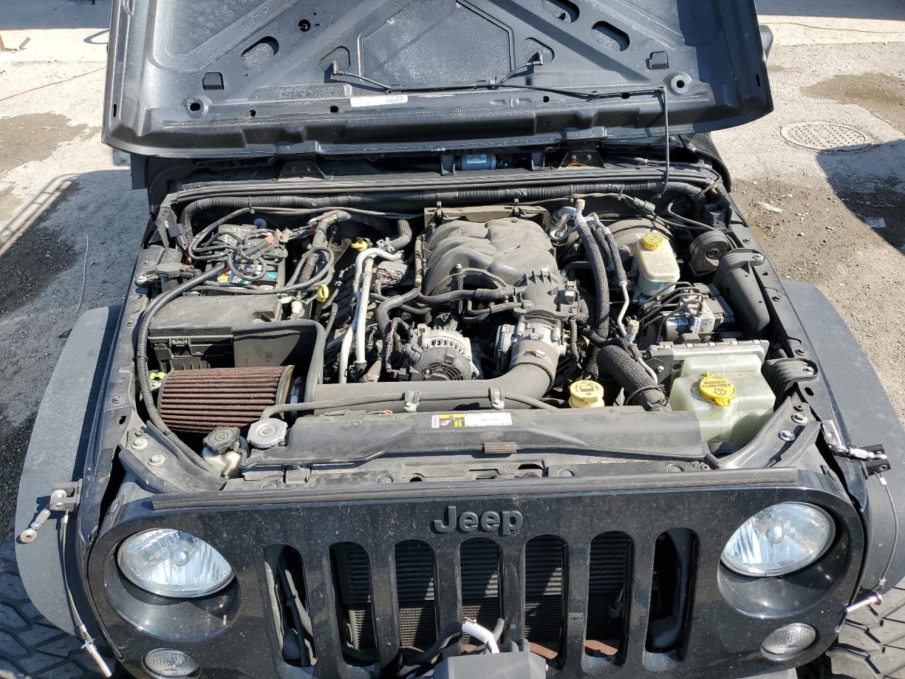 2016 Jeep Wrangler - Image 11
