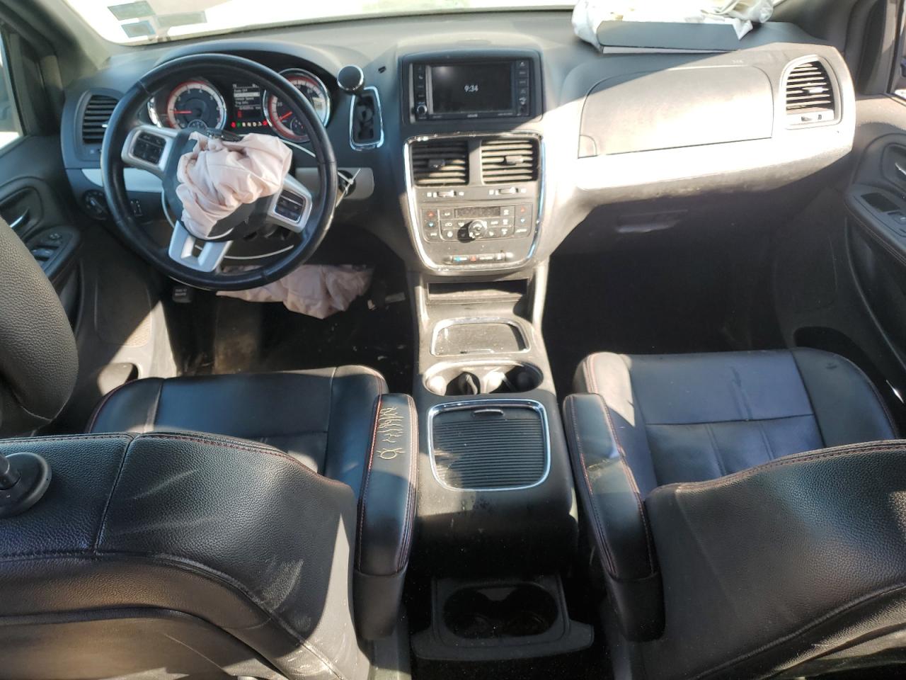 2018 Dodge Caravan - Image 8