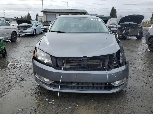  VOLKSWAGEN PASSAT 2013 Сірий