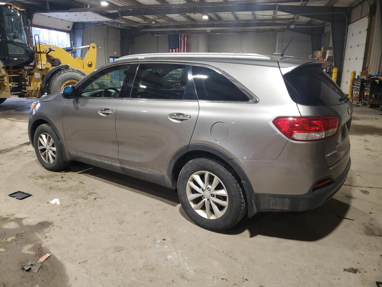 2017 Kia Sorento - Image 2