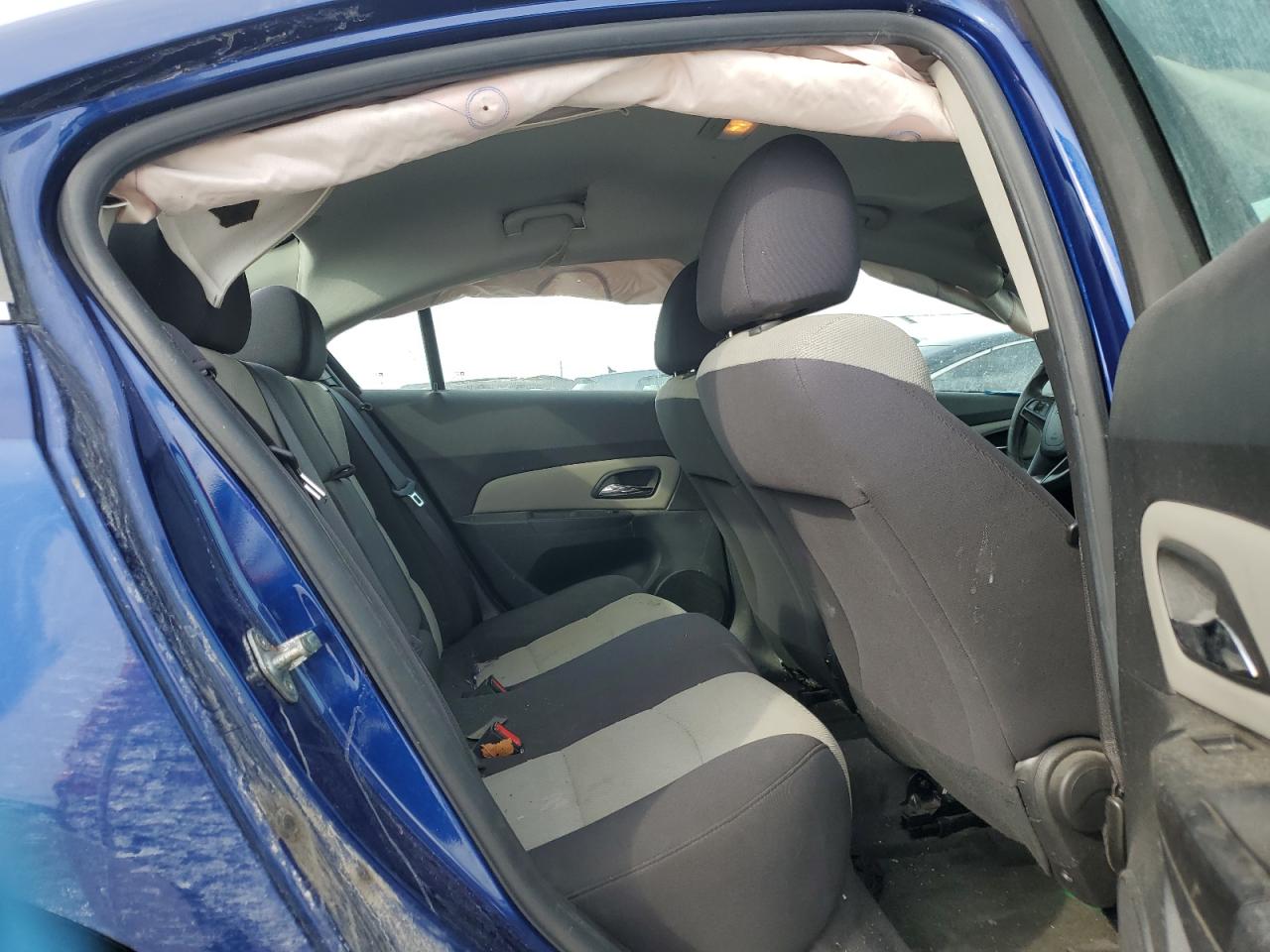 2012 Chevrolet Cruze - Image 10