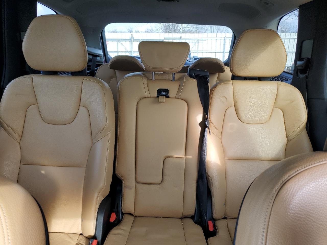 2016 Volvo XC90 - Image 10
