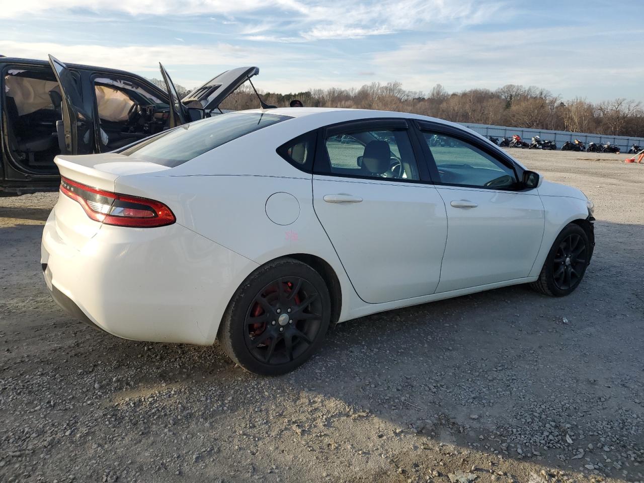 2016 Dodge Dart - Image 3