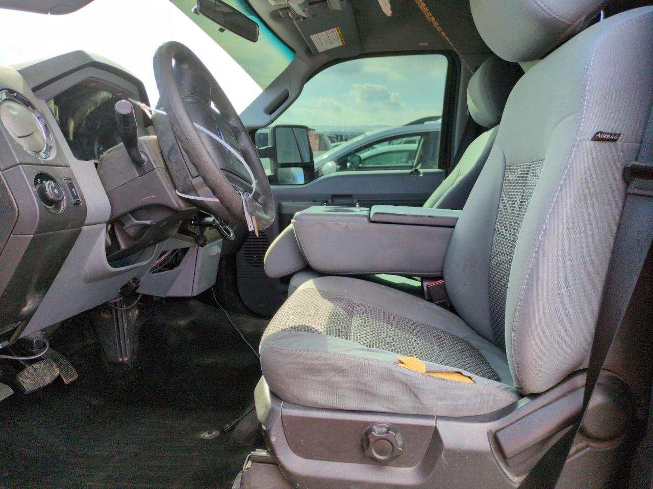 2012 Ford F350 - Image 7