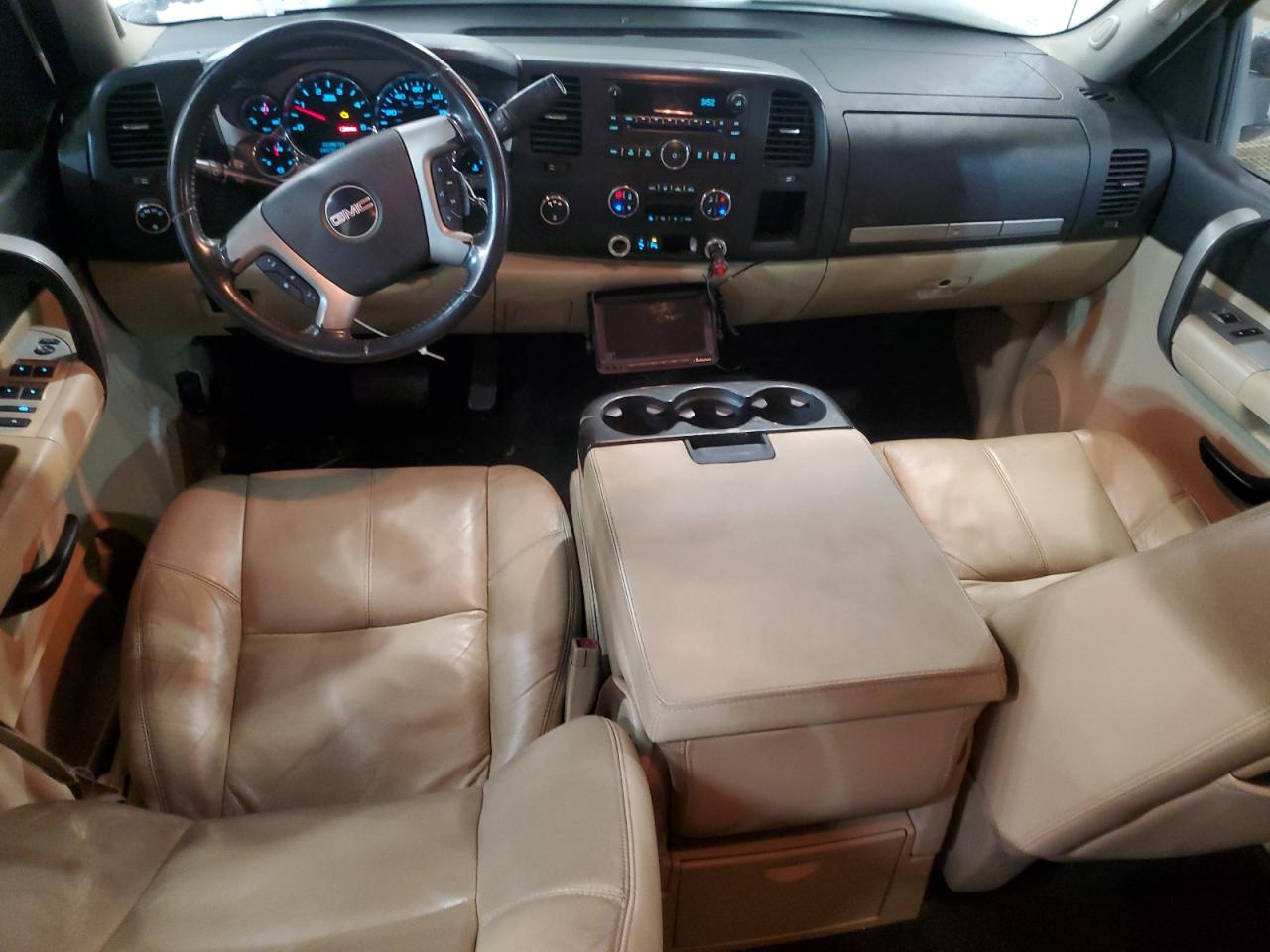 2008 GMC Sierra - Image 8