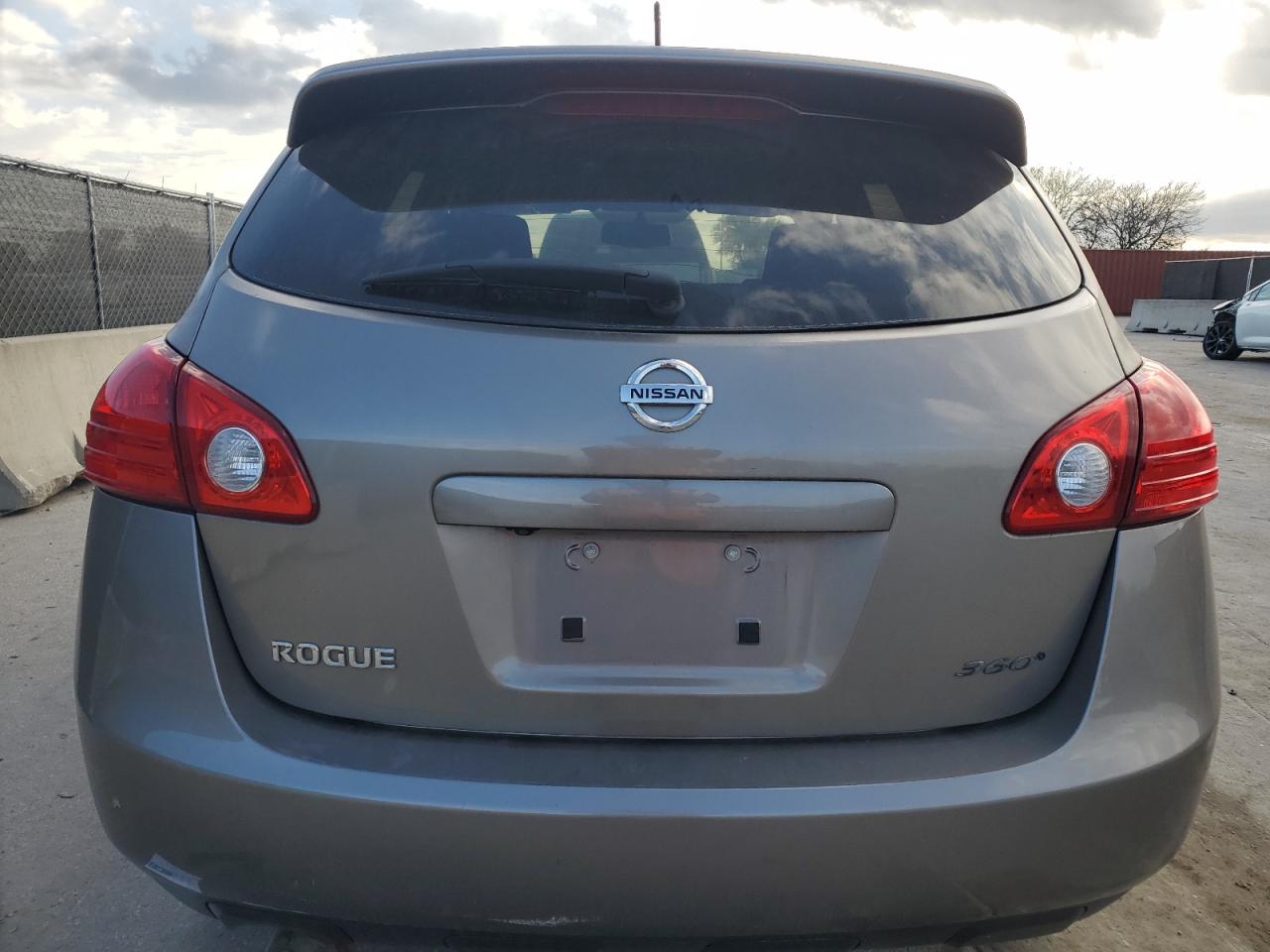 2010 Nissan Rogue - Image 6